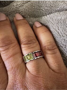 Sterling Silver Peridot & Garnet Gemstone Ring